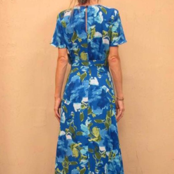 COPY - FLORAL PRINT V NECK MAXI DRESS - Picture 2 of 3